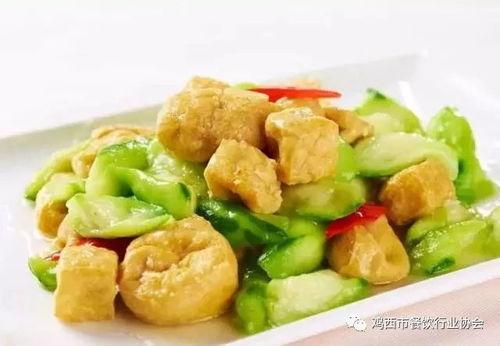 小瓜不炒熟可以吃吗视频,不炒熟就吃的风险与真相