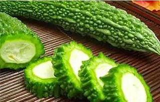 小编吃凉瓜视频,揭秘凉瓜的神奇功效,跟随小编一起品尝清凉一夏