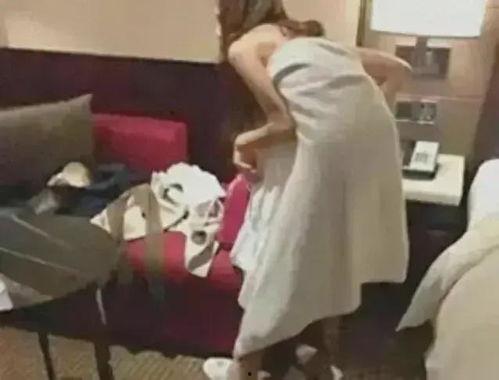 大小姐朝堂吃瓜视频,大小姐吃瓜视频揭秘宫廷秘闻