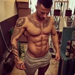 健身教练纹身吃瓜视频